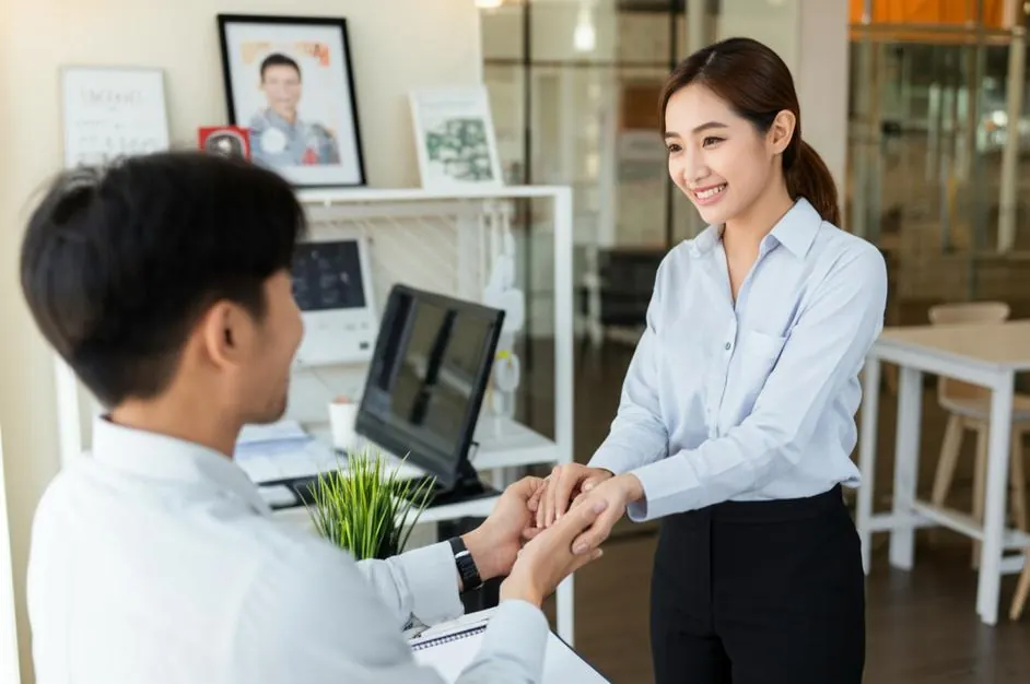 Bán Lẻ Dựa Trên Trí Tuệ Cảm Xúc: Chìa Khóa Vàng Nâng Tầm Trải Nghiệm Khách Hàng