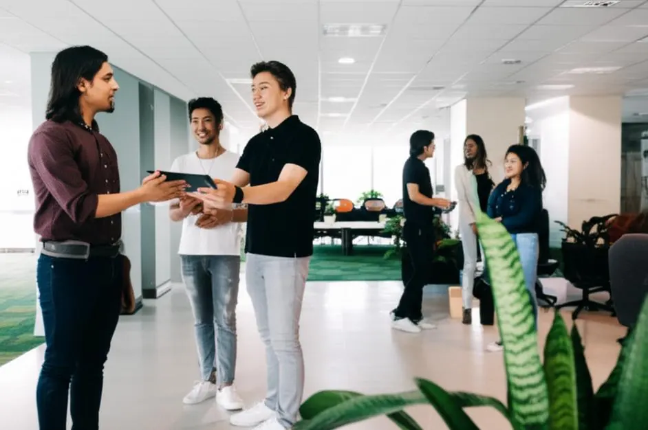 Bí Quyết Vàng Giữ Chân Nhân Tài: Xây Dựng Đội Ngũ Gắn Kết Bền Vững