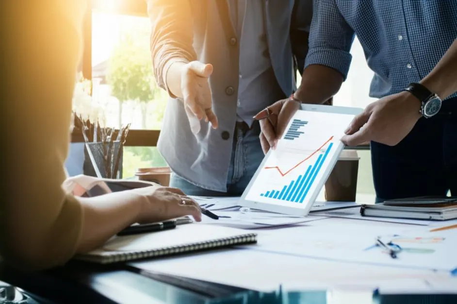 Bí quyết đầu tư chứng khoán thành công: Lời khuyên từ chuyên gia và những điều cần biết
