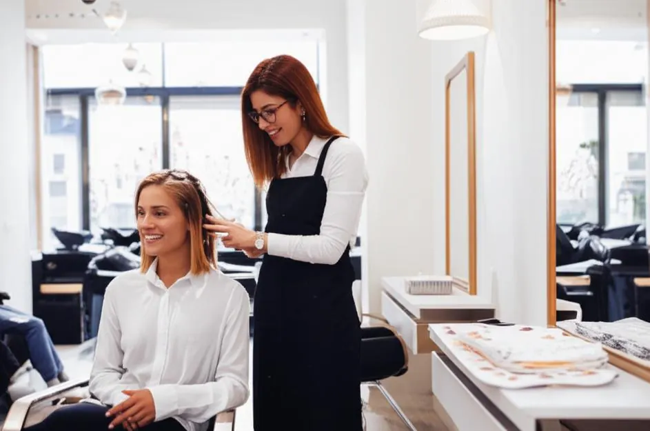 Bí quyết chọn ‘Chỗ Nhuộm Tóc’ Hoàn Hảo: Đẹp Tự Nhiên, An Toàn và Phong Cách