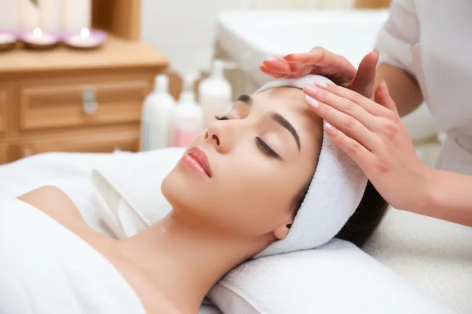 Gói Làm Đẹp Toàn Diện: Bí Quyết Tỏa Sáng Từ Đầu Đến Chân